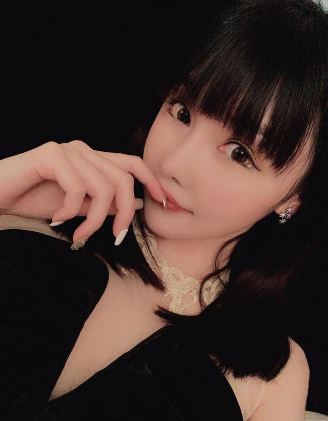 成人美女黄网站色大免费的_偶像版4.571.210-第1张图片