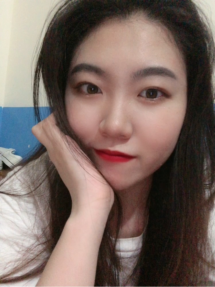 免费欧美成人在线观看Xx00_iPhone2.578.2-第1张图片